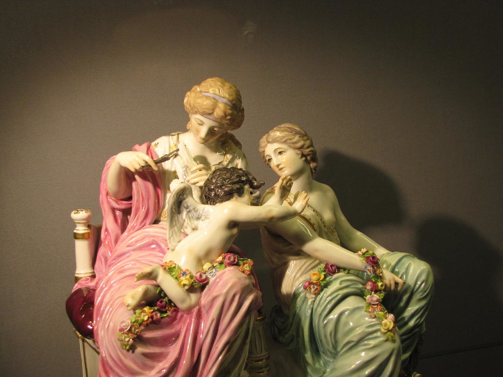 Galleries often make their art and sculpture collections available virtually